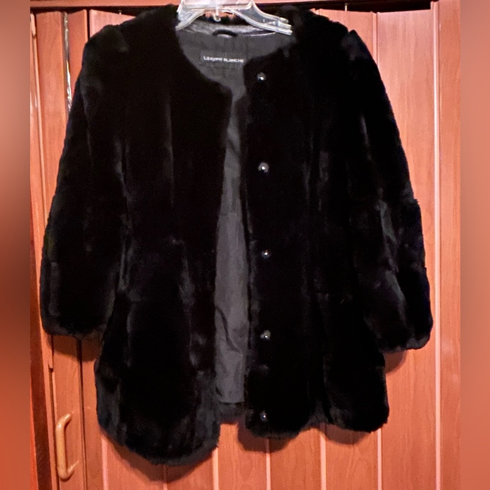 La Reine Blanche black faux fur snap closure jacket size 44/M Stunning